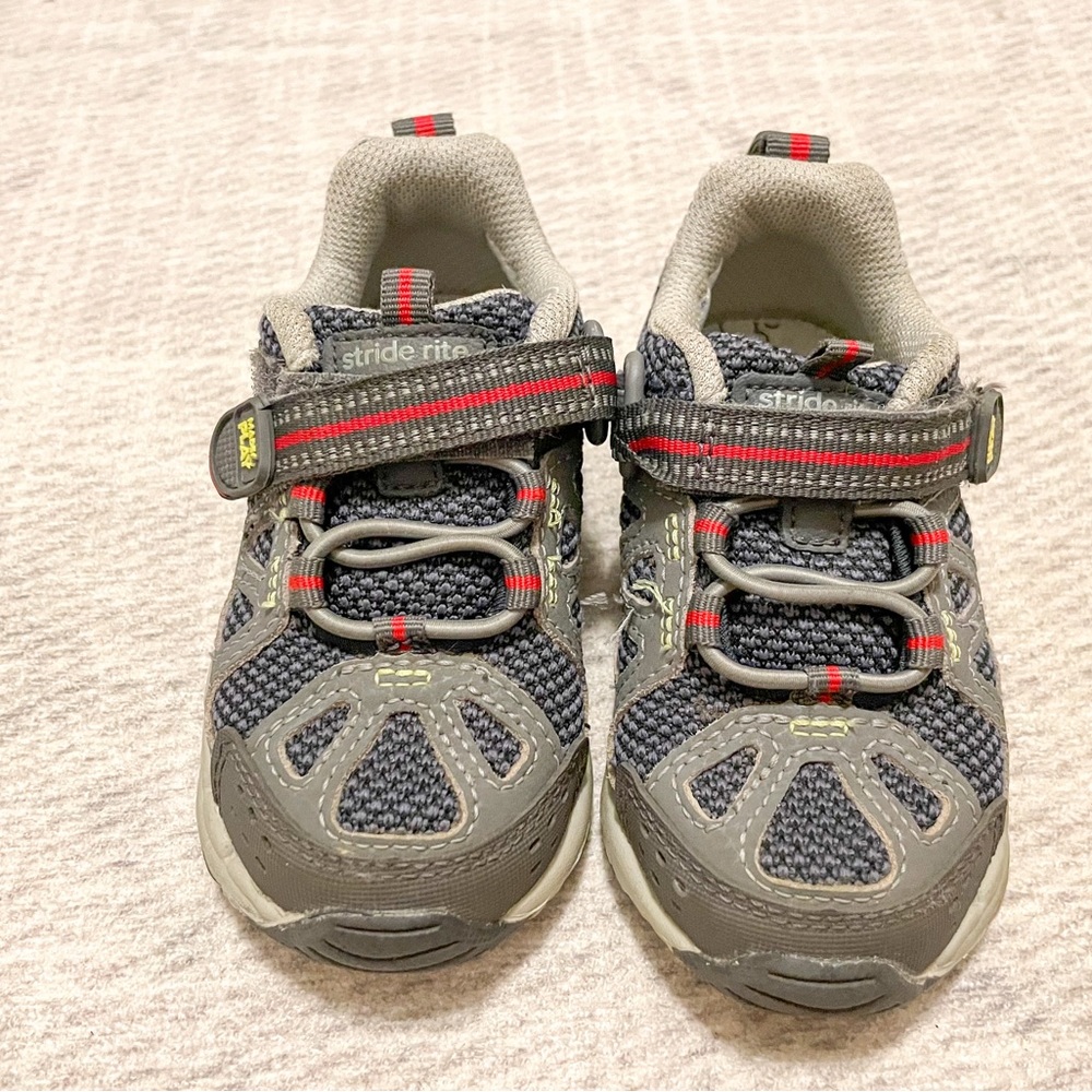 Stride Rite Made 2 Play Ian Sneakers Size 6.5W Boys